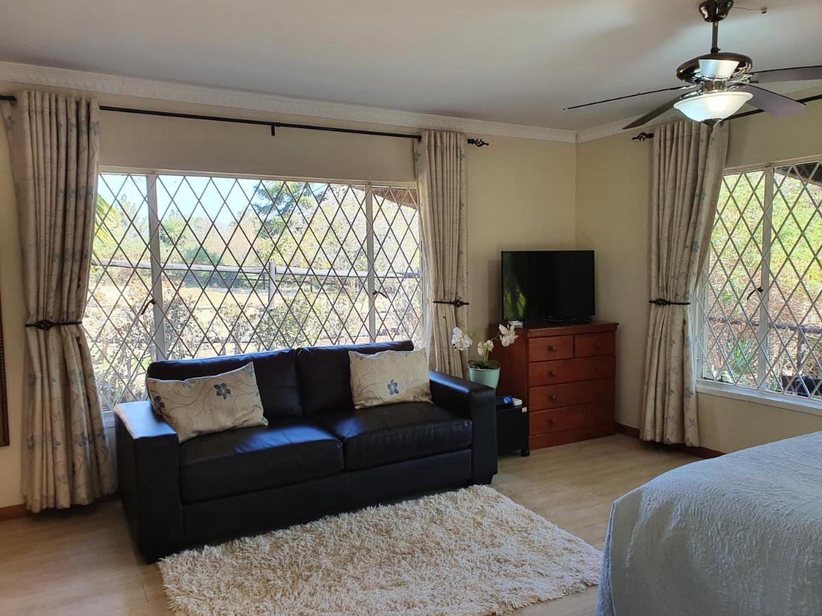 松树小屋假日公园 米德兰 外观 照片