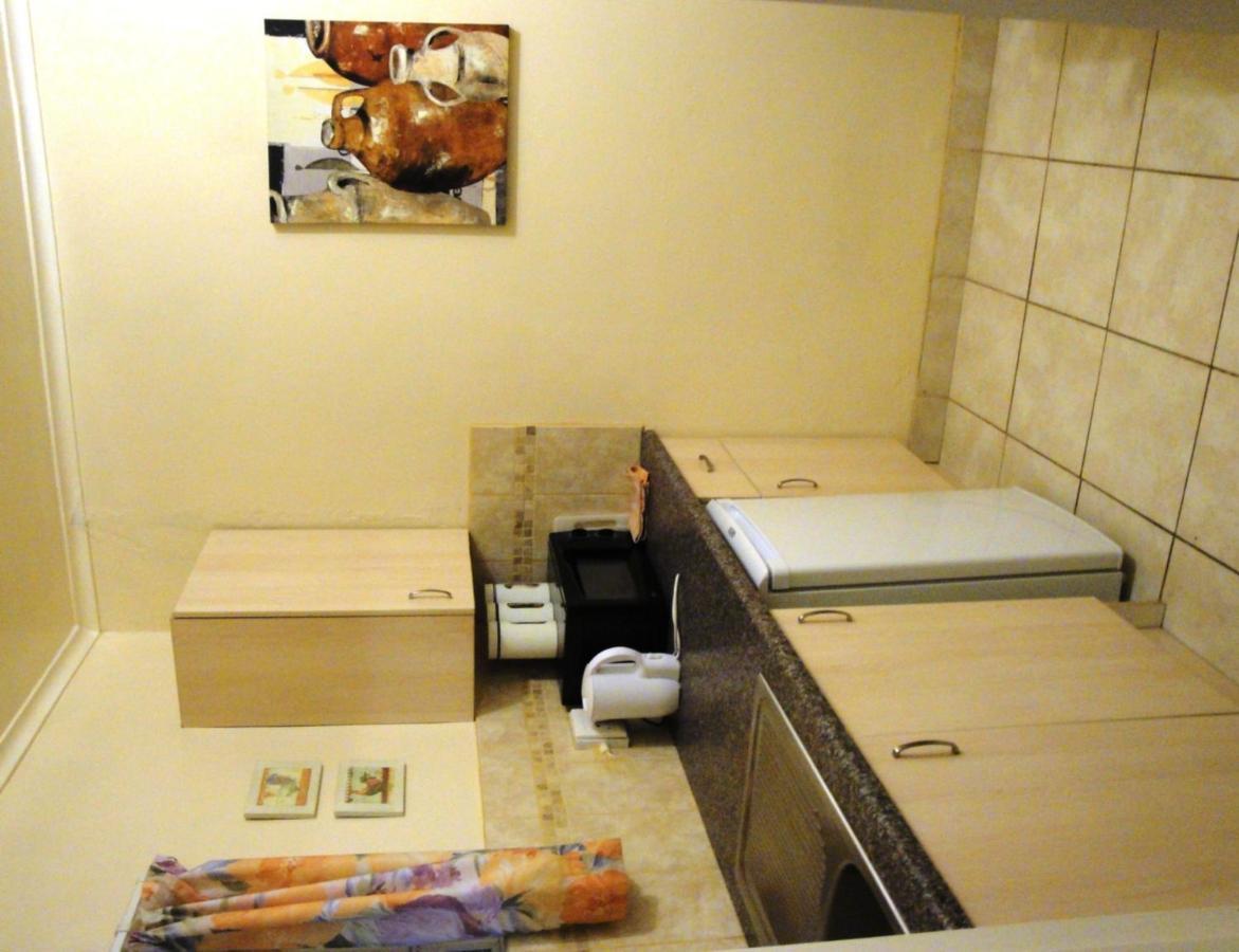 松树小屋假日公园 米德兰 外观 照片