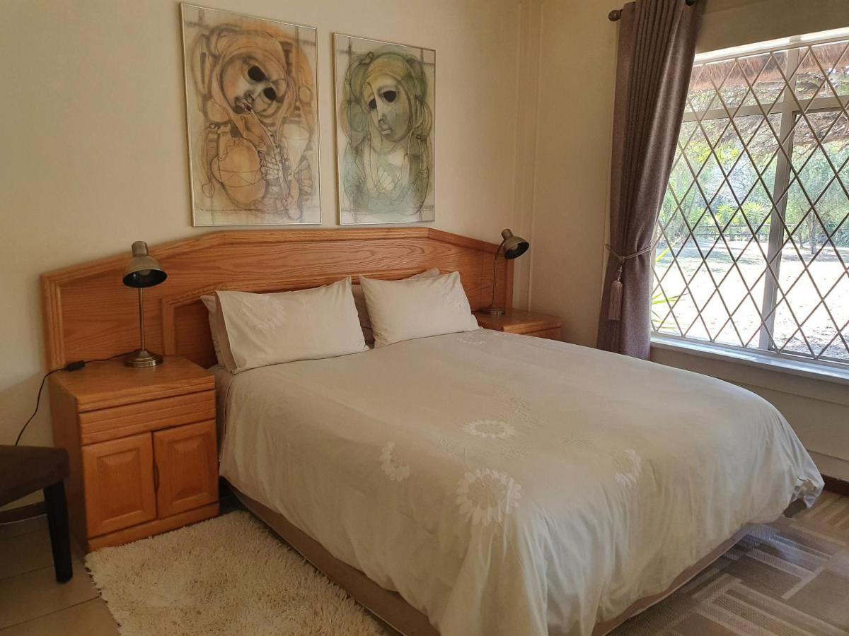松树小屋假日公园 米德兰 外观 照片
