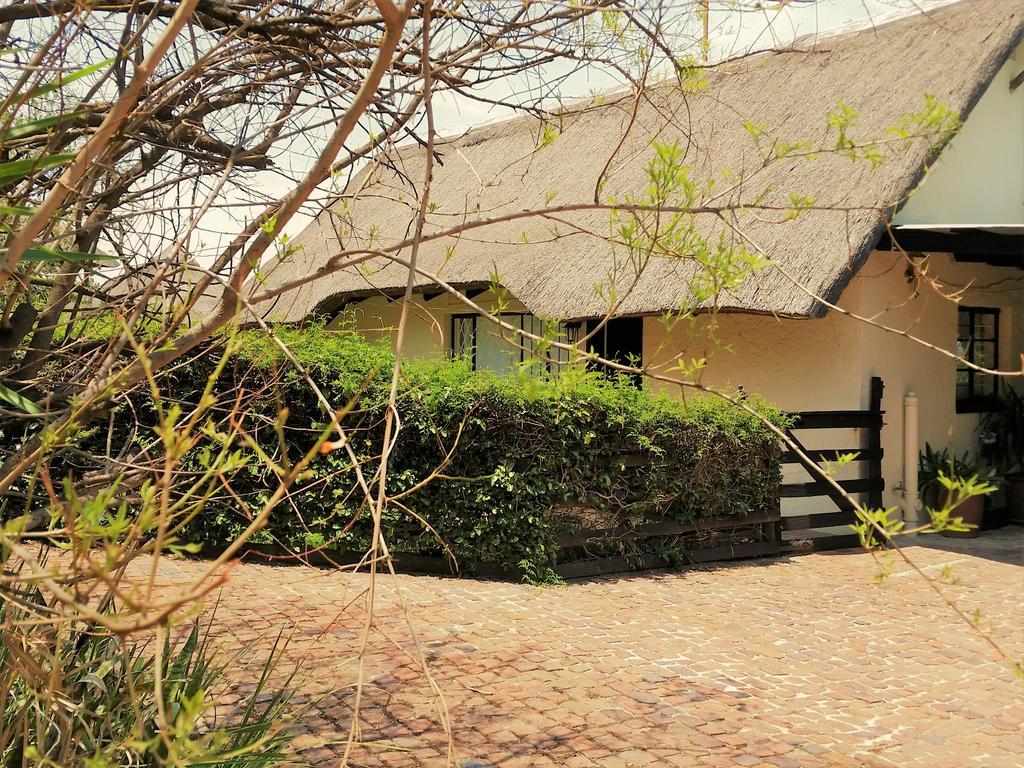 松树小屋假日公园 米德兰 外观 照片