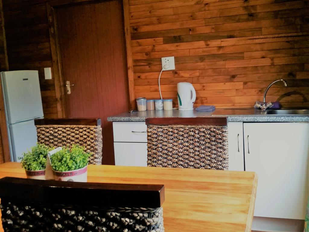 松树小屋假日公园 米德兰 外观 照片