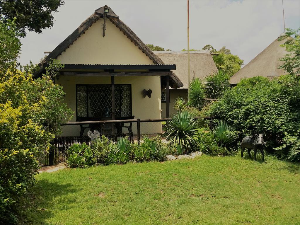 松树小屋假日公园 米德兰 外观 照片